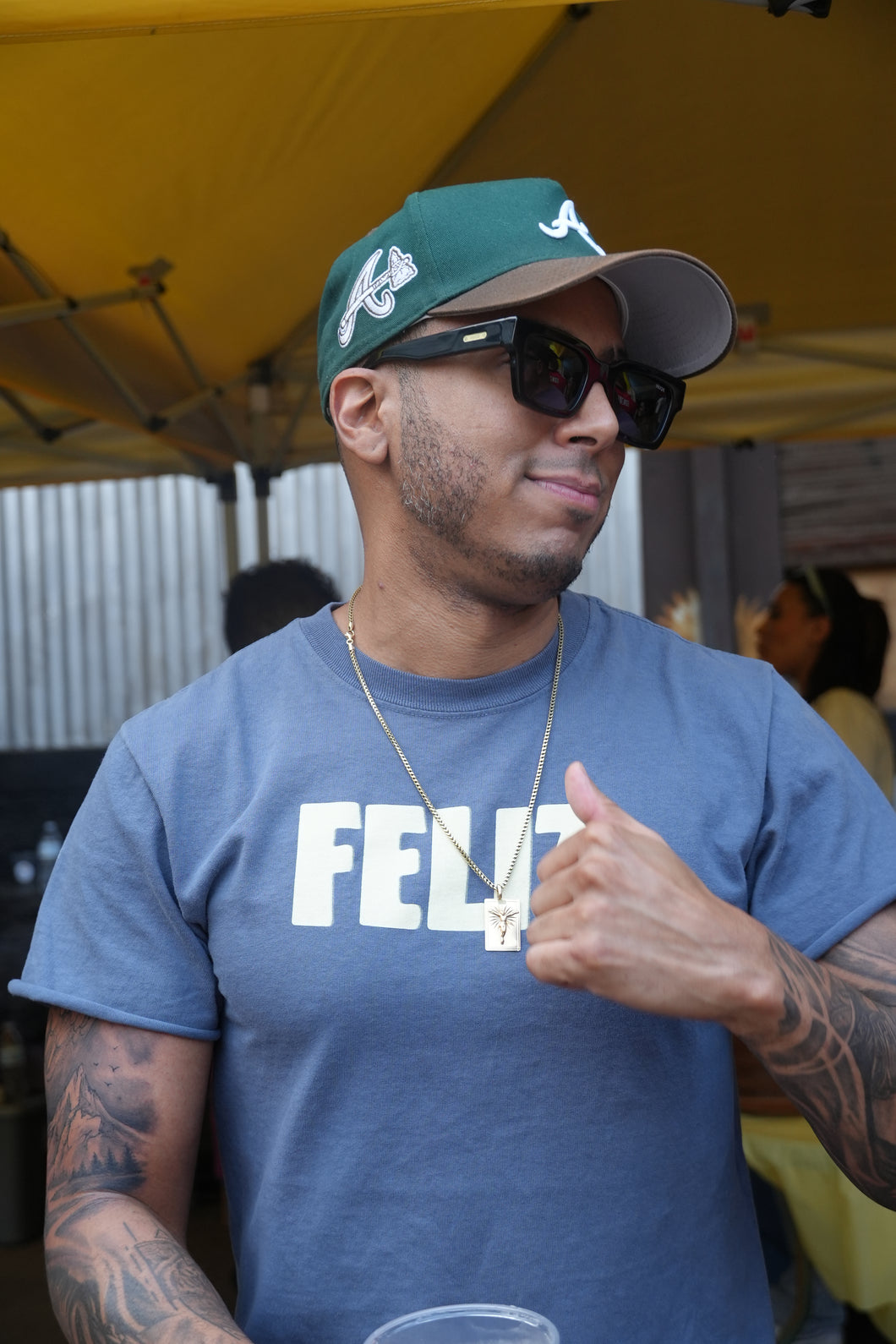FELIZ Tee NAVY
