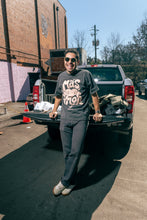 Load image into Gallery viewer, Mas Amor Tee
